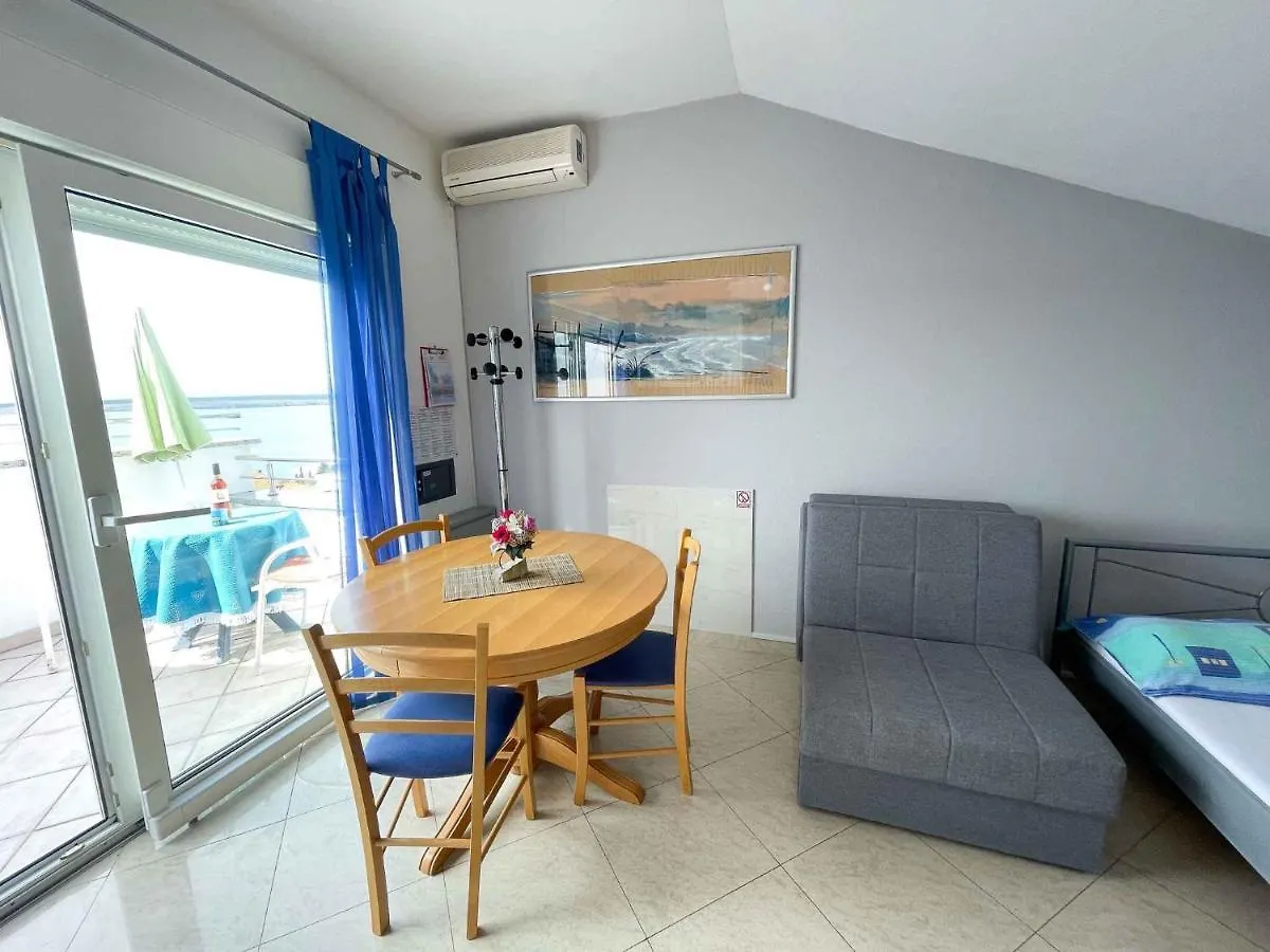 Apartments In Dramalj 41602