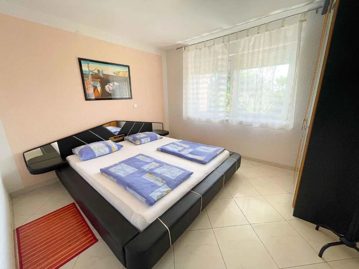 Apartments In Dramalj 41602