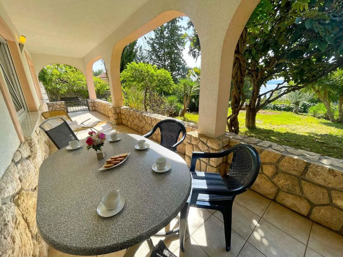 Apartments In Dramalj 41602 Croatie