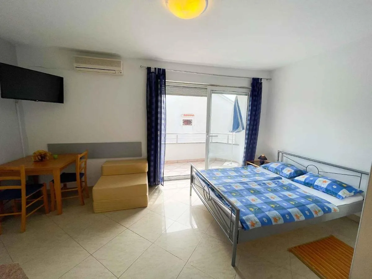 Apartments In Dramalj 41602